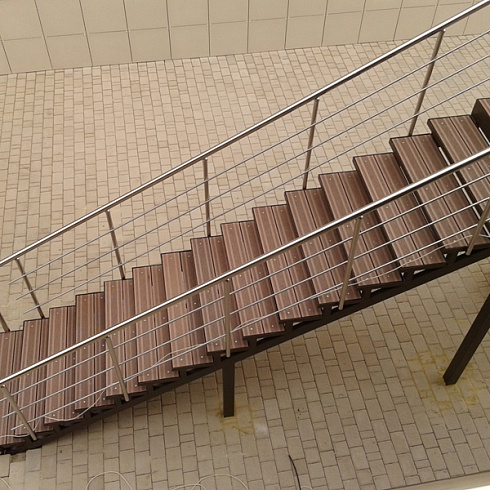 металлические каркасы лестниц